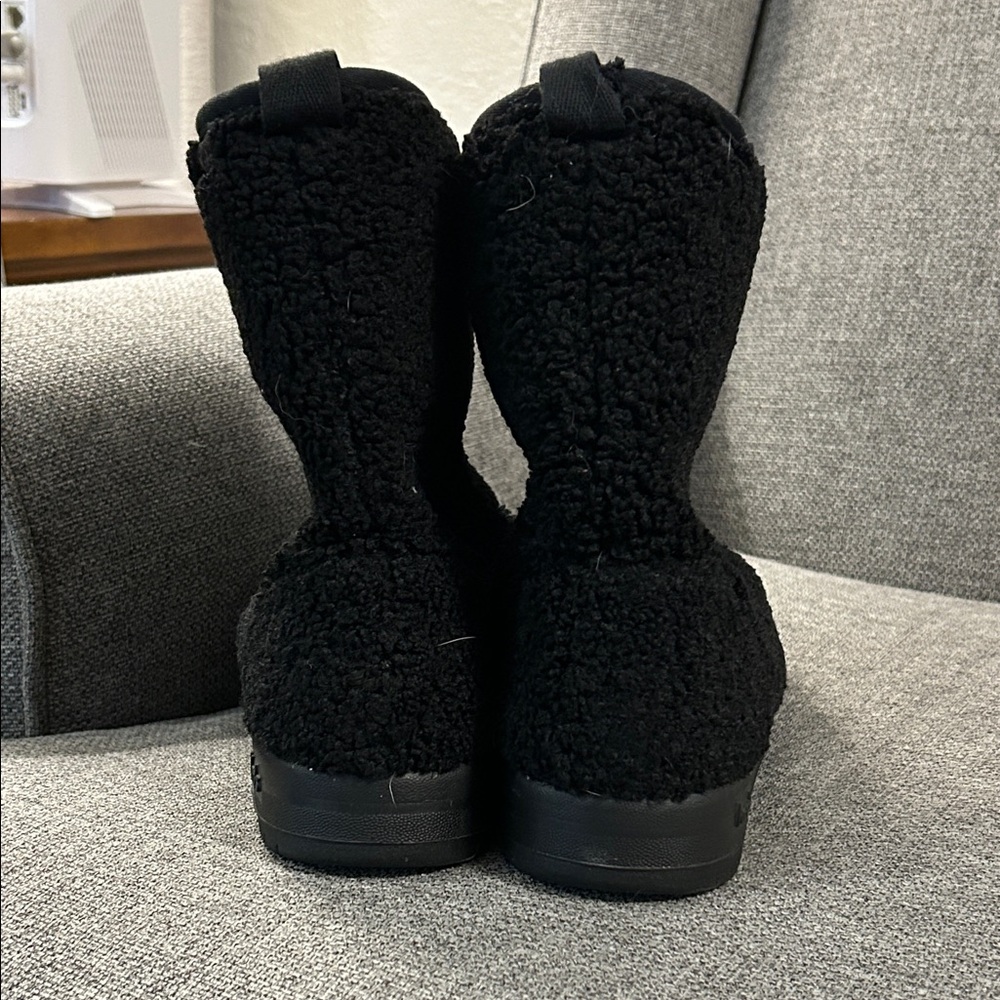 Ked’s Black Boots - Picture 6 of 11
